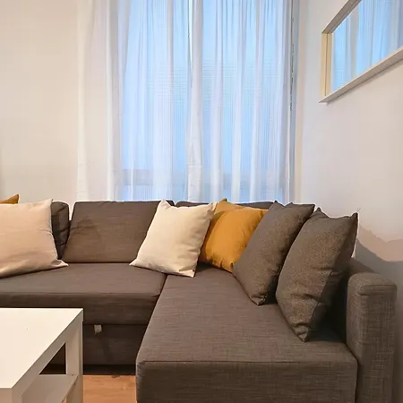 Modern Plaza De Toros With Free Parking Apartment